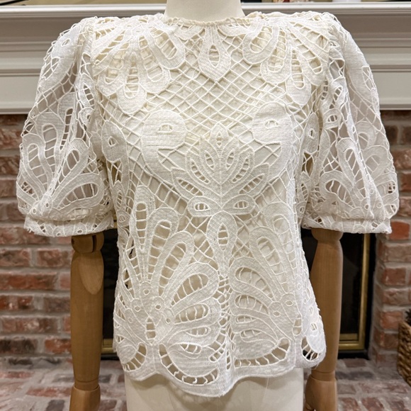 NWOT Express White Lace Puff Sleeve Blouse w/ Attached White Tank / XS - Picture 3 of 11